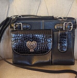 Brighton Crossbody Bag with Elegant Design and Adjustable Strap